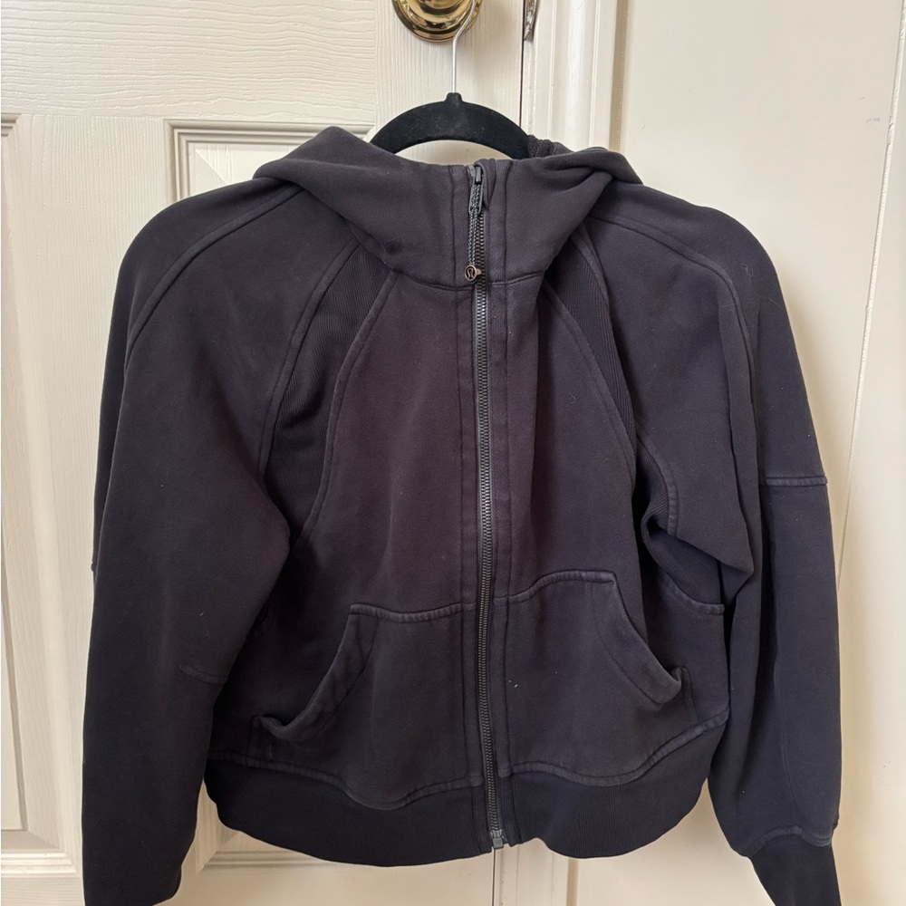 Black cropped Scuba